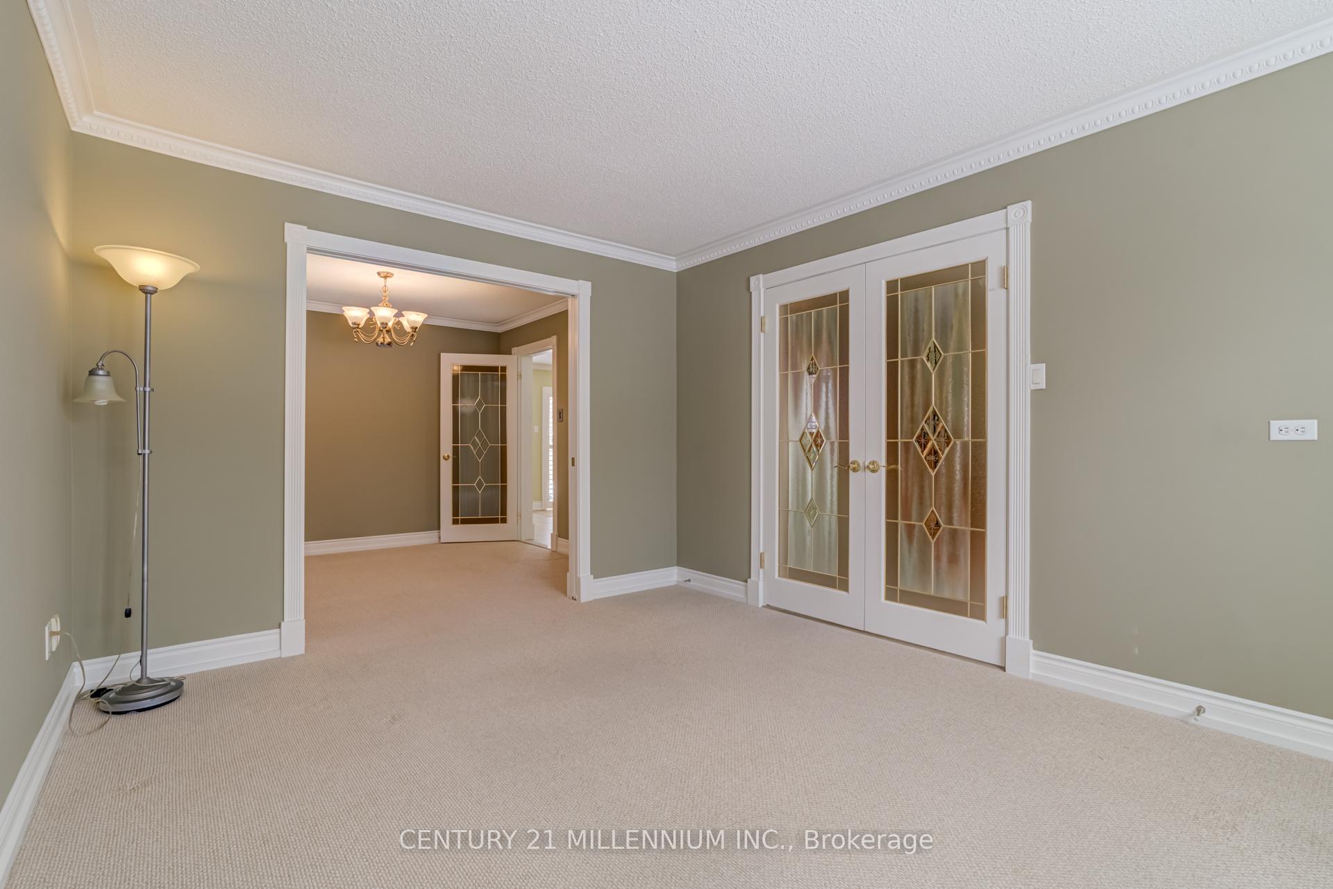 Photo 5 of 28 Tremblay Street, Brampton, Heart Lake West — HOMEH