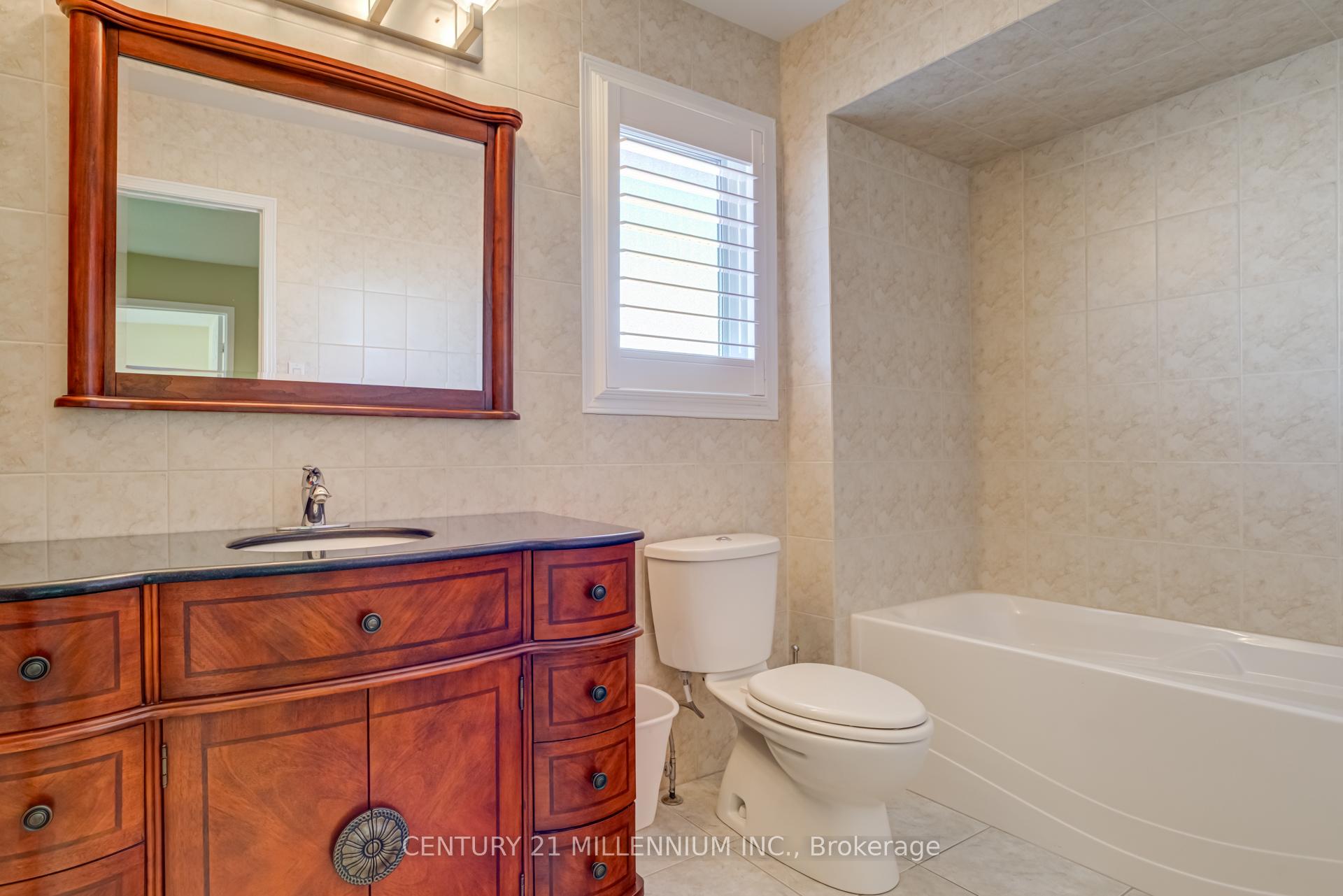 Photo 23 of 28 Tremblay Street, Brampton, Heart Lake West — HOMEH