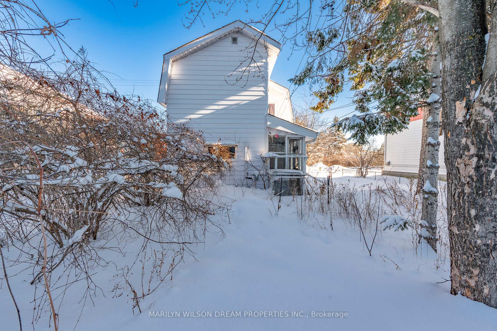 Photo 7 of 92 Stonehurst Avenue, Ottawa, Mechanicsville — HOMEH