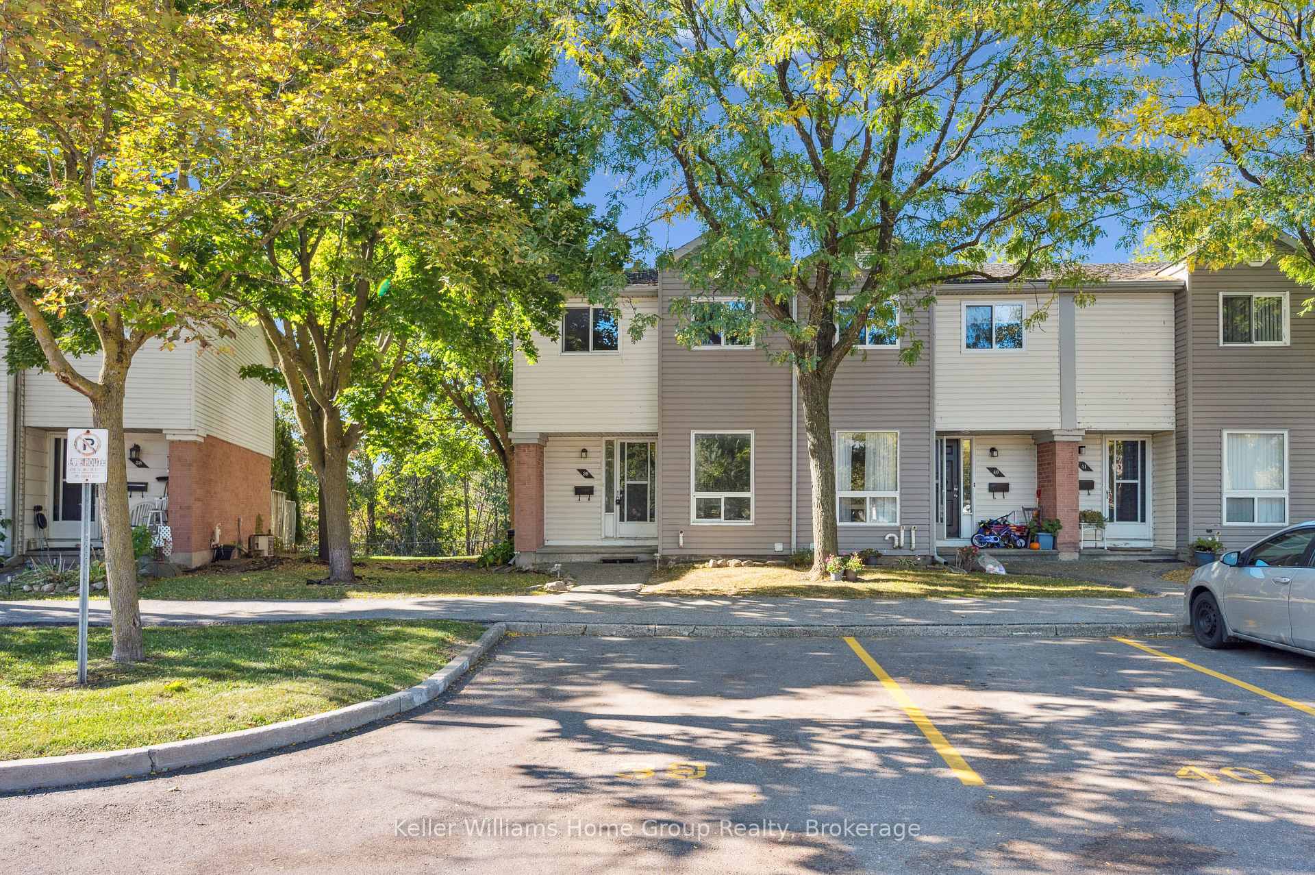 Photo 2 of Unit 39, 40 Imperial Road N, Guelph, Willow West/Sugarbush/West Acres — HOMEH