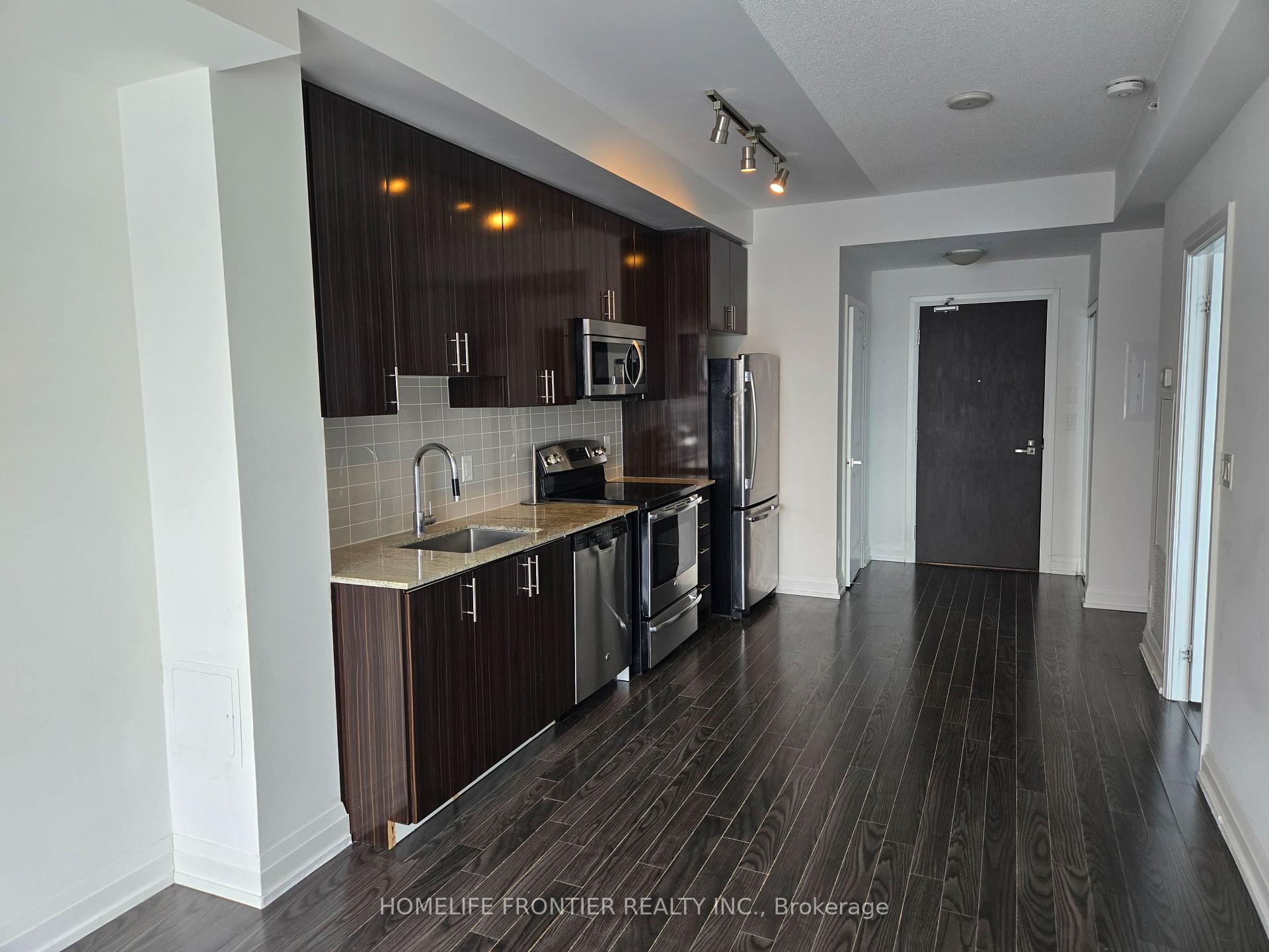 Photo 2 of Unit 420, 7161 Yonge Street, Markham, Grandview — HOMEH