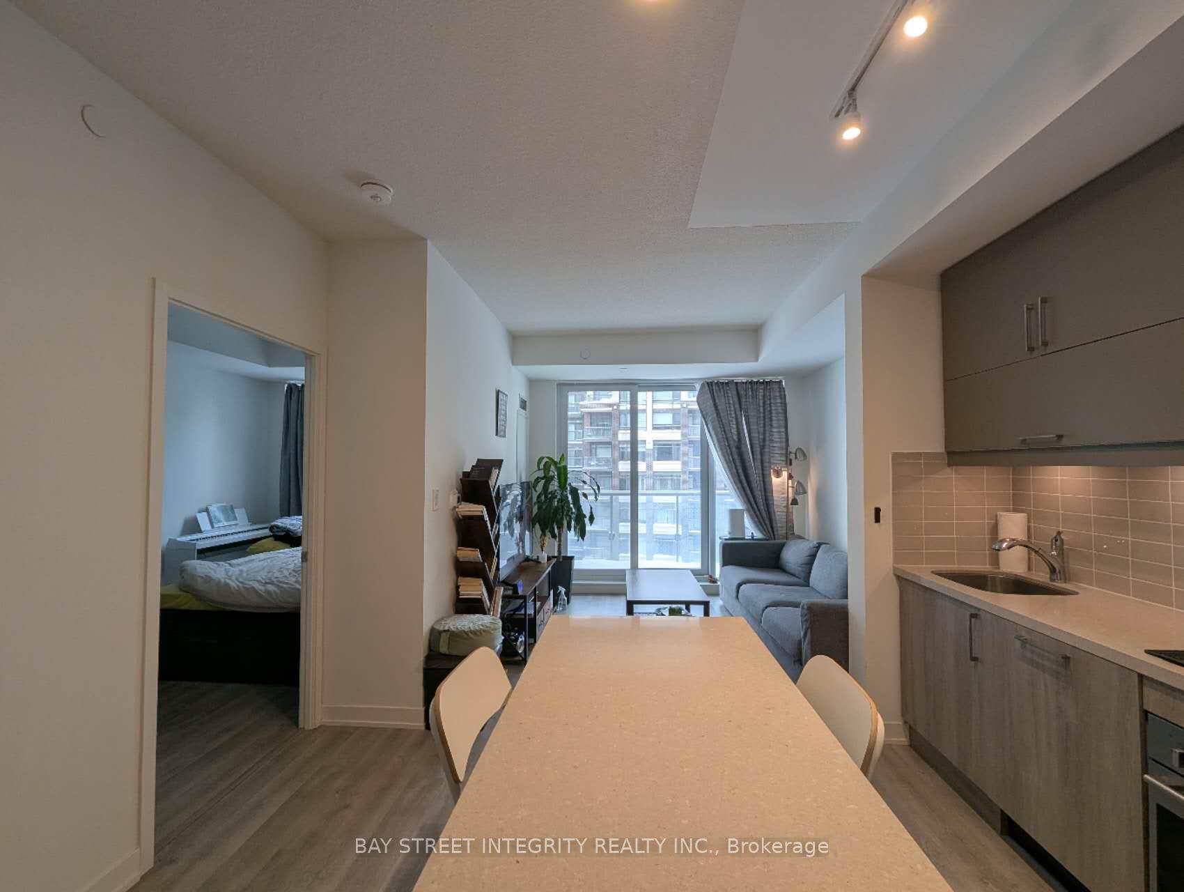 Photo 3 of Unit 822, 8119 Birchmount Road, Markham, Unionville — HOMEH