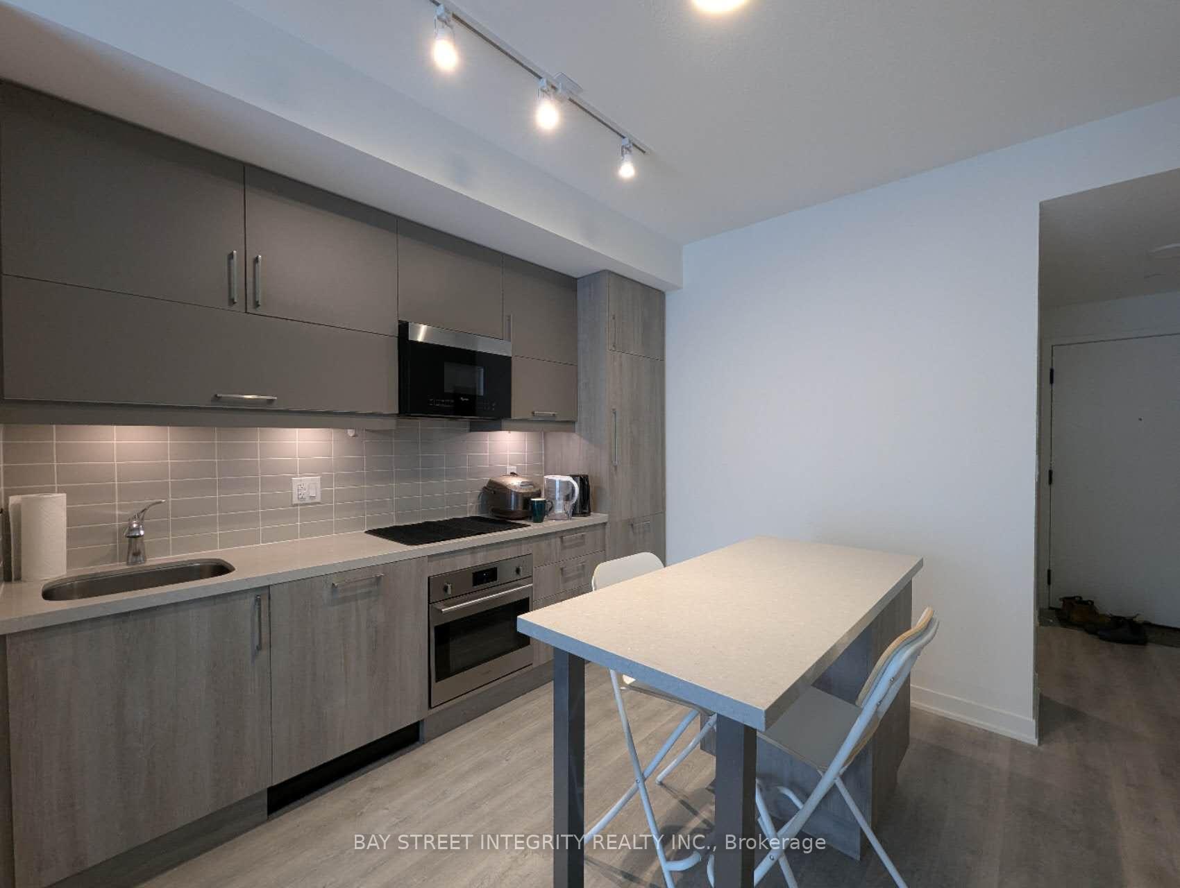 Photo 7 of Unit 822, 8119 Birchmount Road, Markham, Unionville — HOMEH
