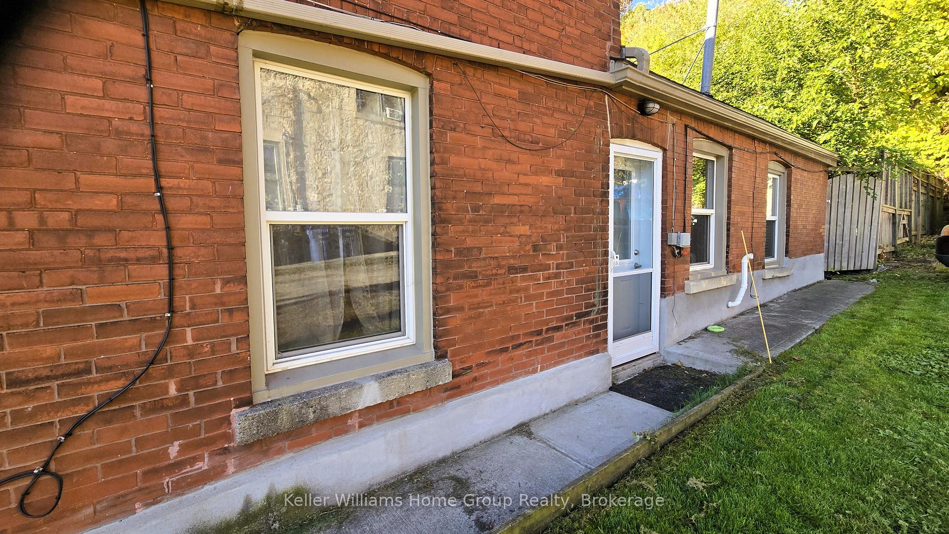 Photo 2 of 114A Surrey Street E, Guelph, Downtown — HOMEH
