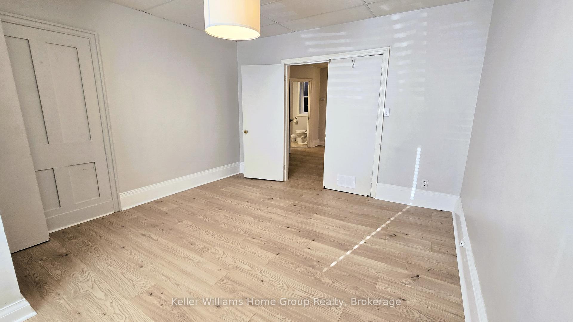 Photo 8 of 114A Surrey Street E, Guelph, Downtown — HOMEH