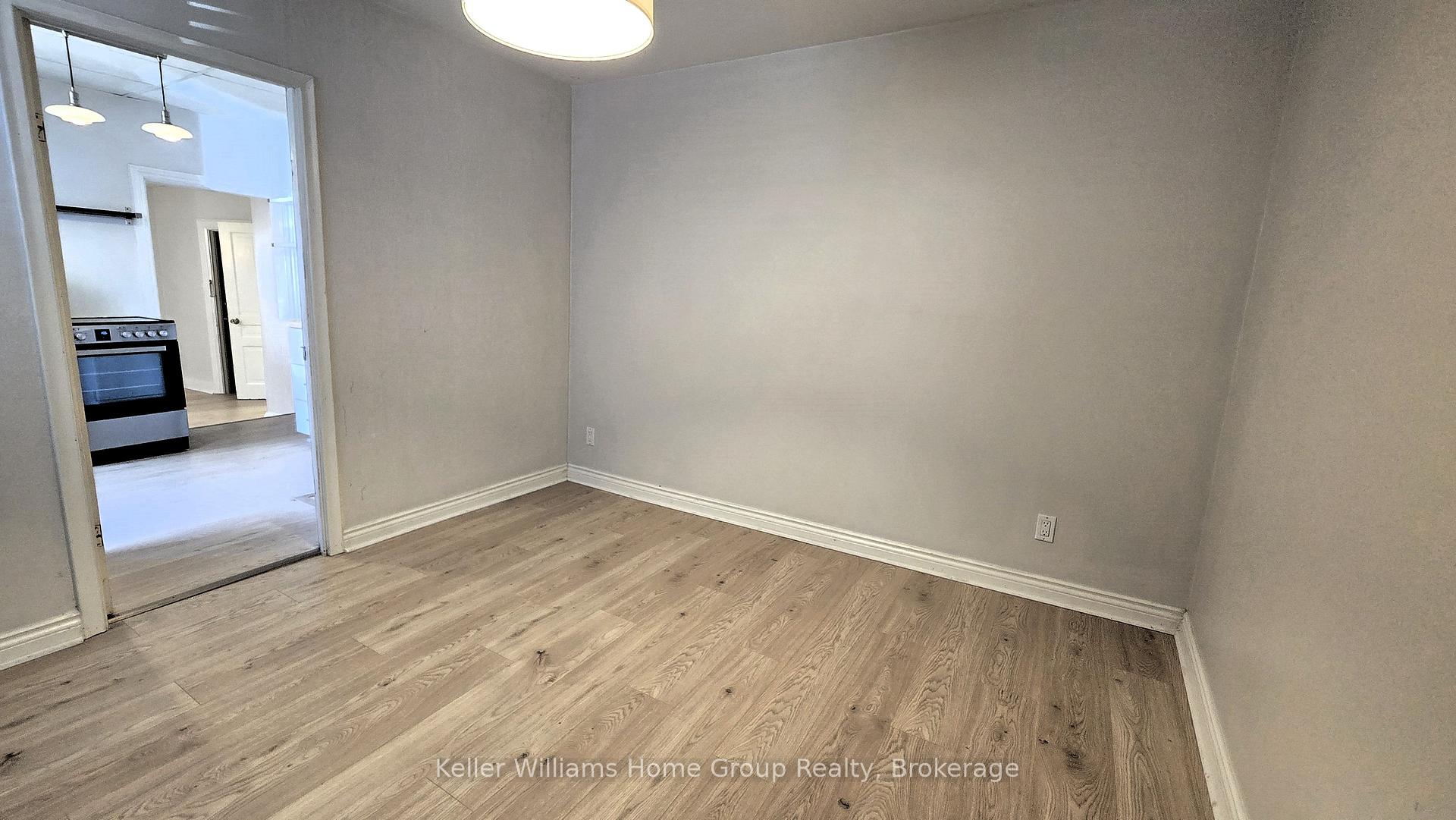 Photo 14 of 114A Surrey Street E, Guelph, Downtown — HOMEH