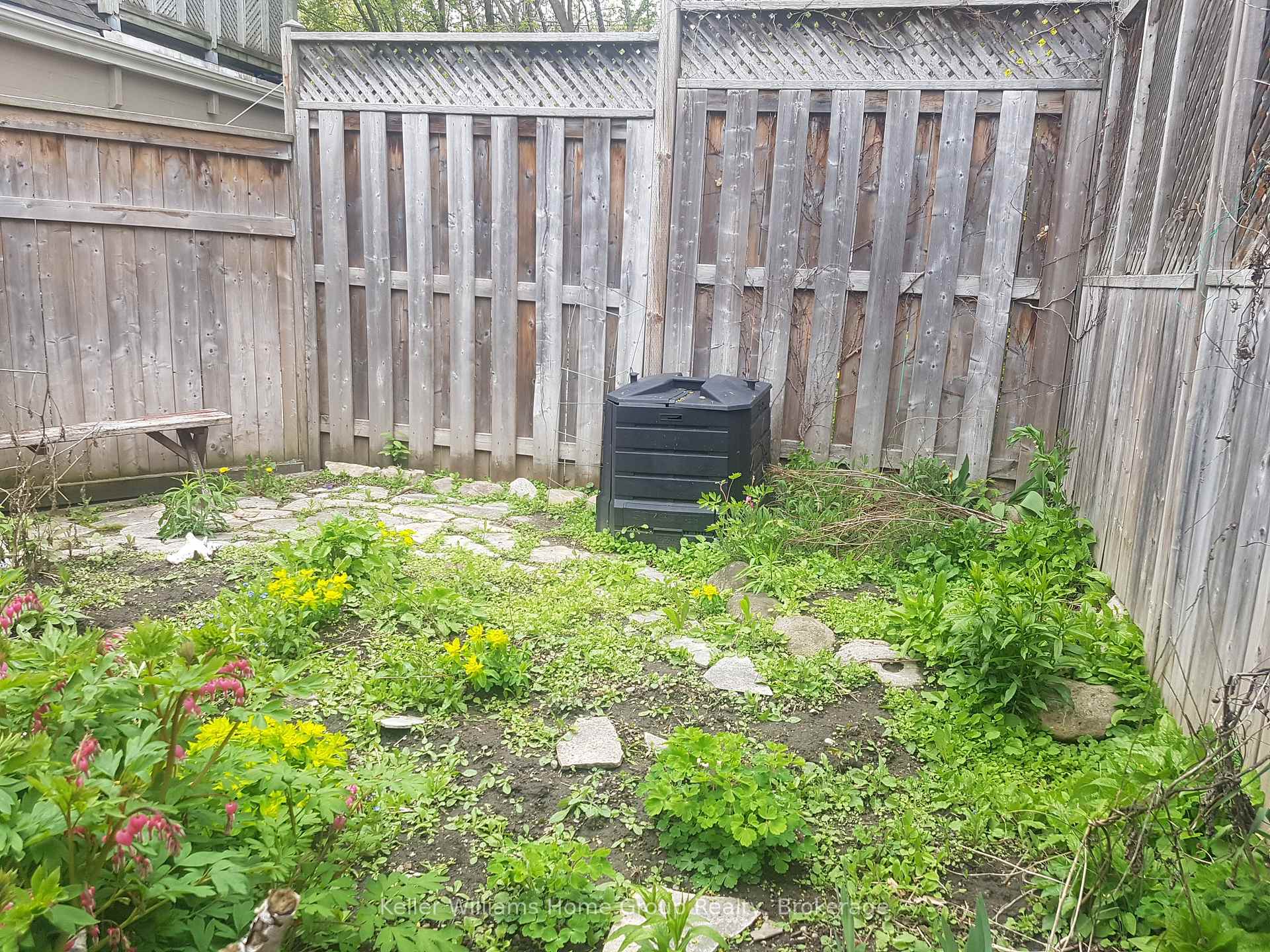 Photo 18 of 114A Surrey Street E, Guelph, Downtown — HOMEH