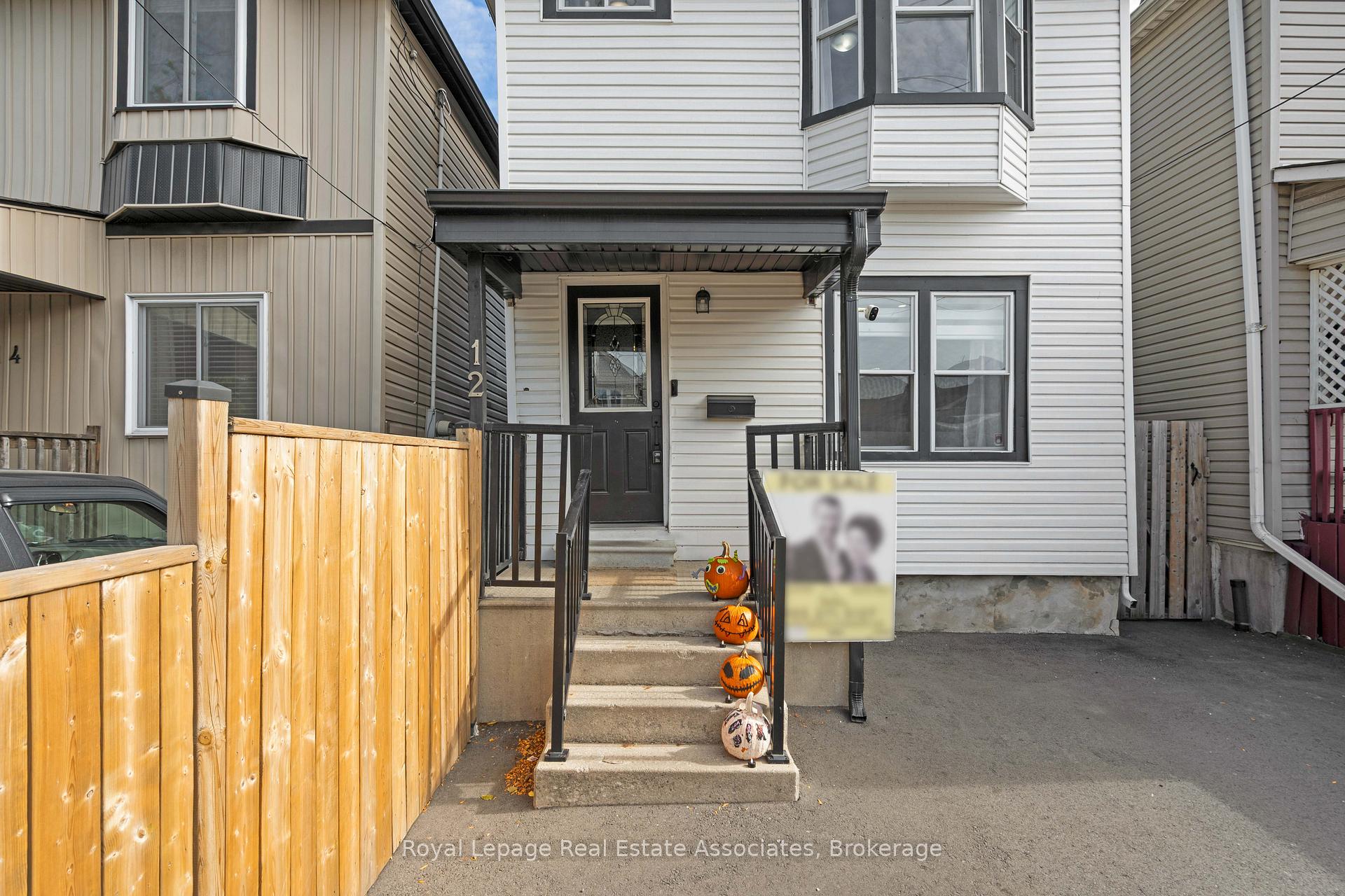 Photo 3 of 12 Lincoln Street, Hamilton, Crown Point — HOMEH
