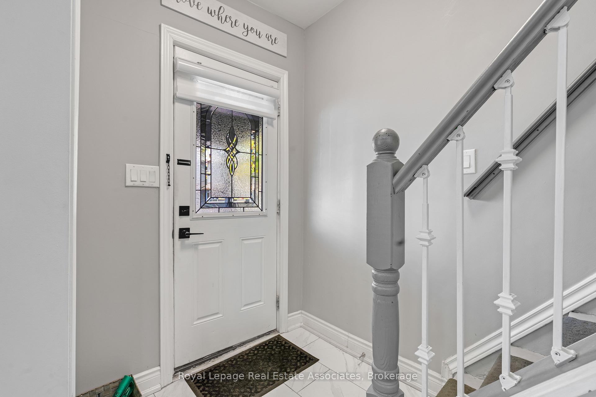 Photo 5 of 12 Lincoln Street, Hamilton, Crown Point — HOMEH