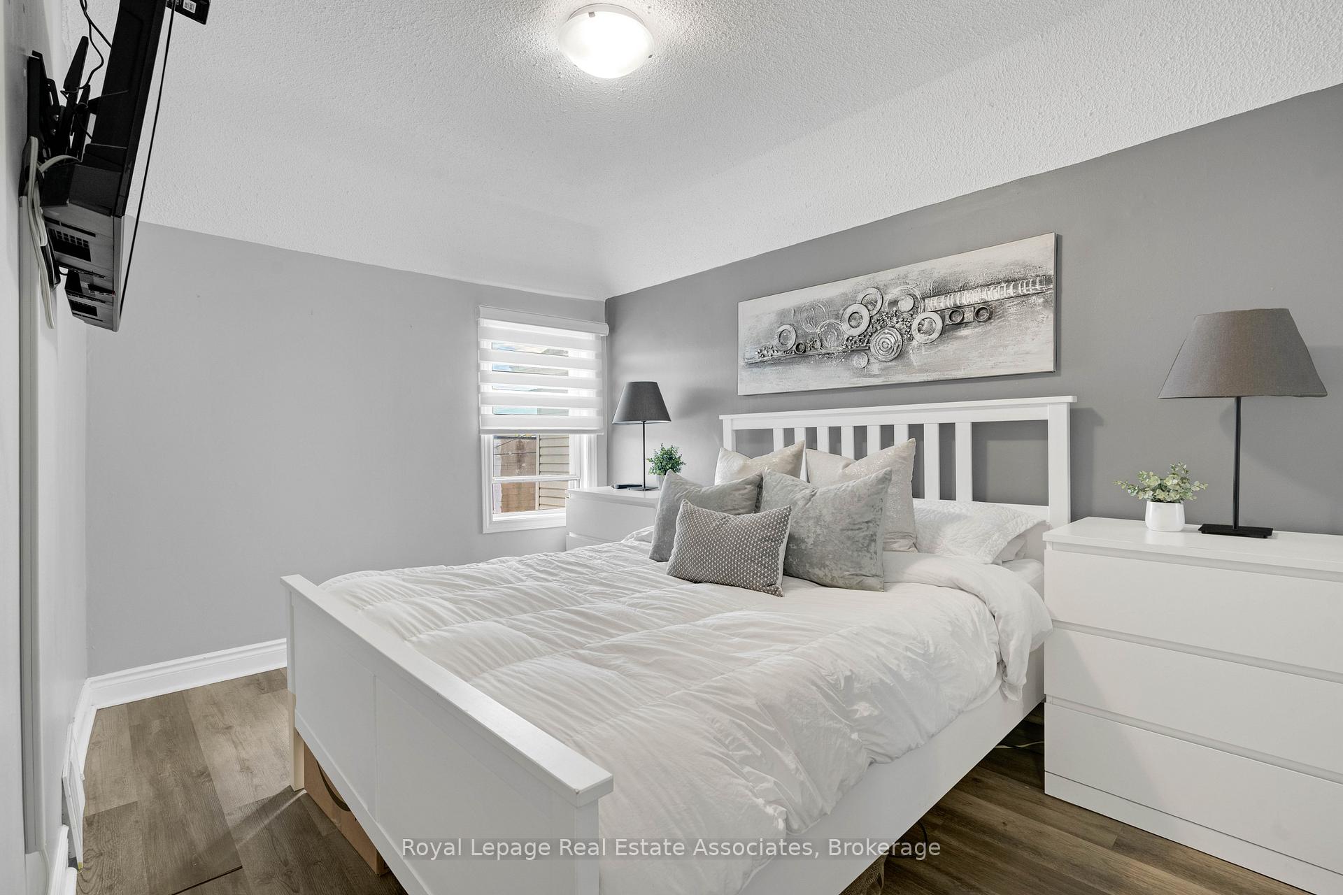 Photo 15 of 12 Lincoln Street, Hamilton, Crown Point — HOMEH