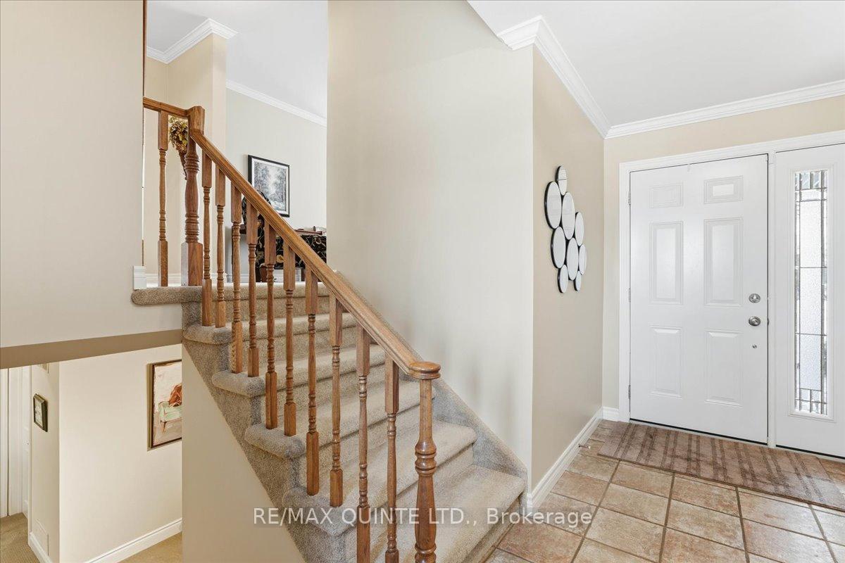 Photo 5 of 10 Grosvenor Drive, Belleville, Belleville Ward — HOMEH