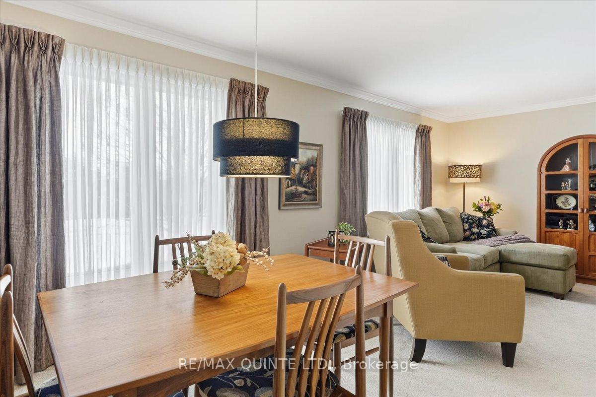 Photo 9 of 10 Grosvenor Drive, Belleville, Belleville Ward — HOMEH
