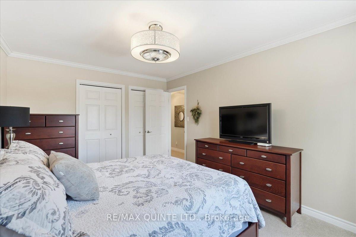 Photo 21 of 10 Grosvenor Drive, Belleville, Belleville Ward — HOMEH