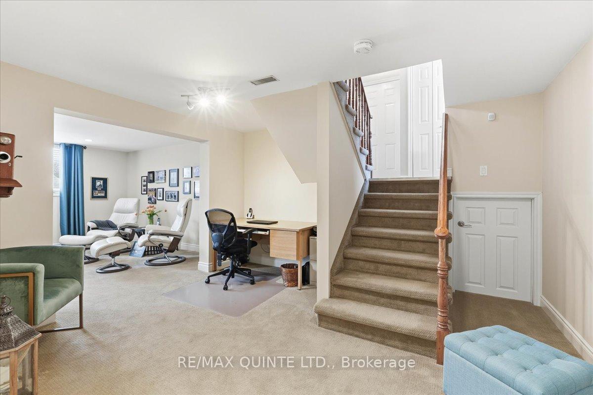 Photo 25 of 10 Grosvenor Drive, Belleville, Belleville Ward — HOMEH