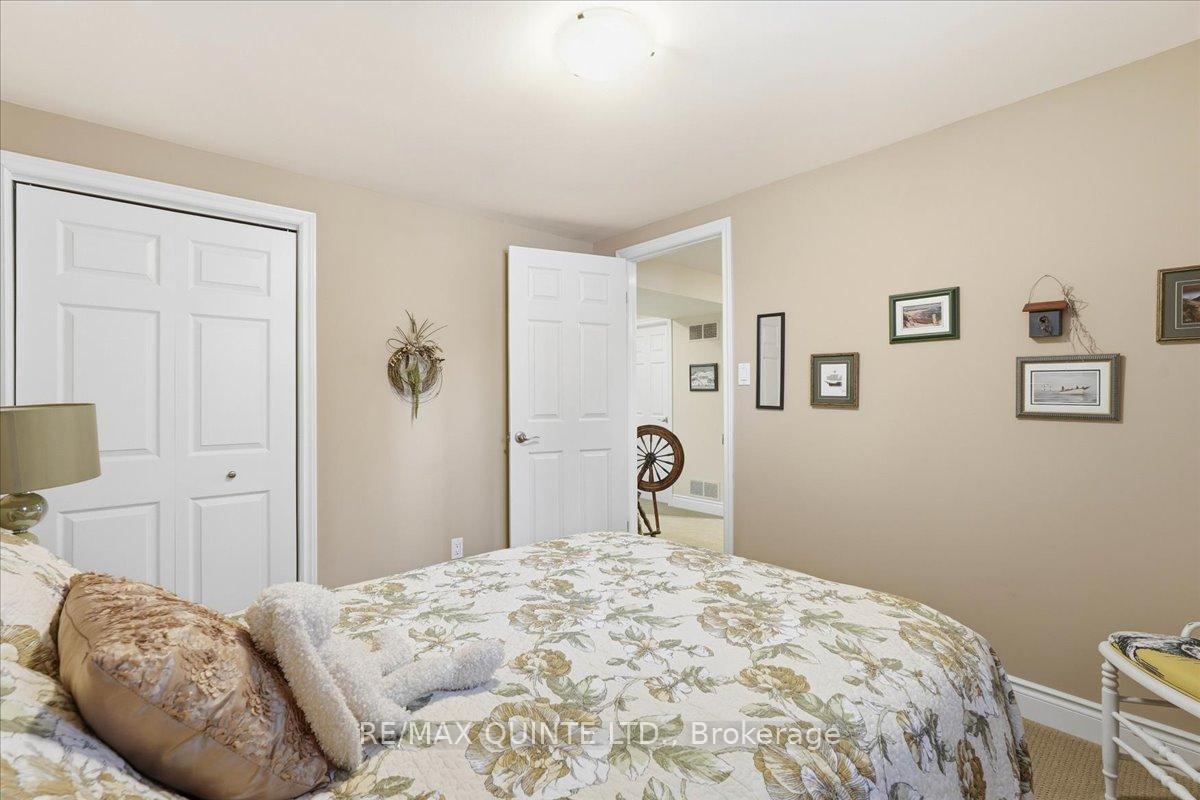Photo 31 of 10 Grosvenor Drive, Belleville, Belleville Ward — HOMEH