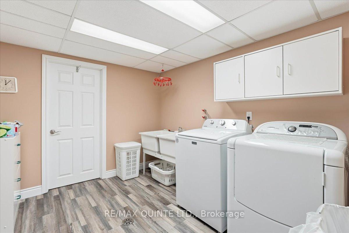 Photo 33 of 10 Grosvenor Drive, Belleville, Belleville Ward — HOMEH
