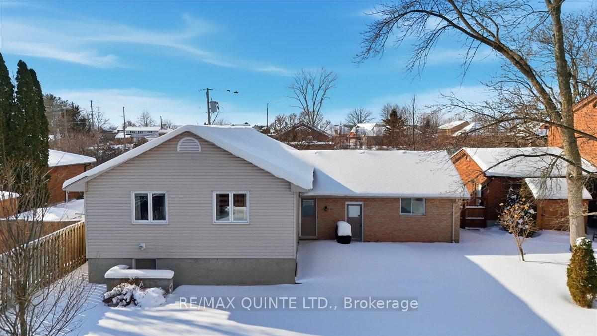 Photo 37 of 10 Grosvenor Drive, Belleville, Belleville Ward — HOMEH