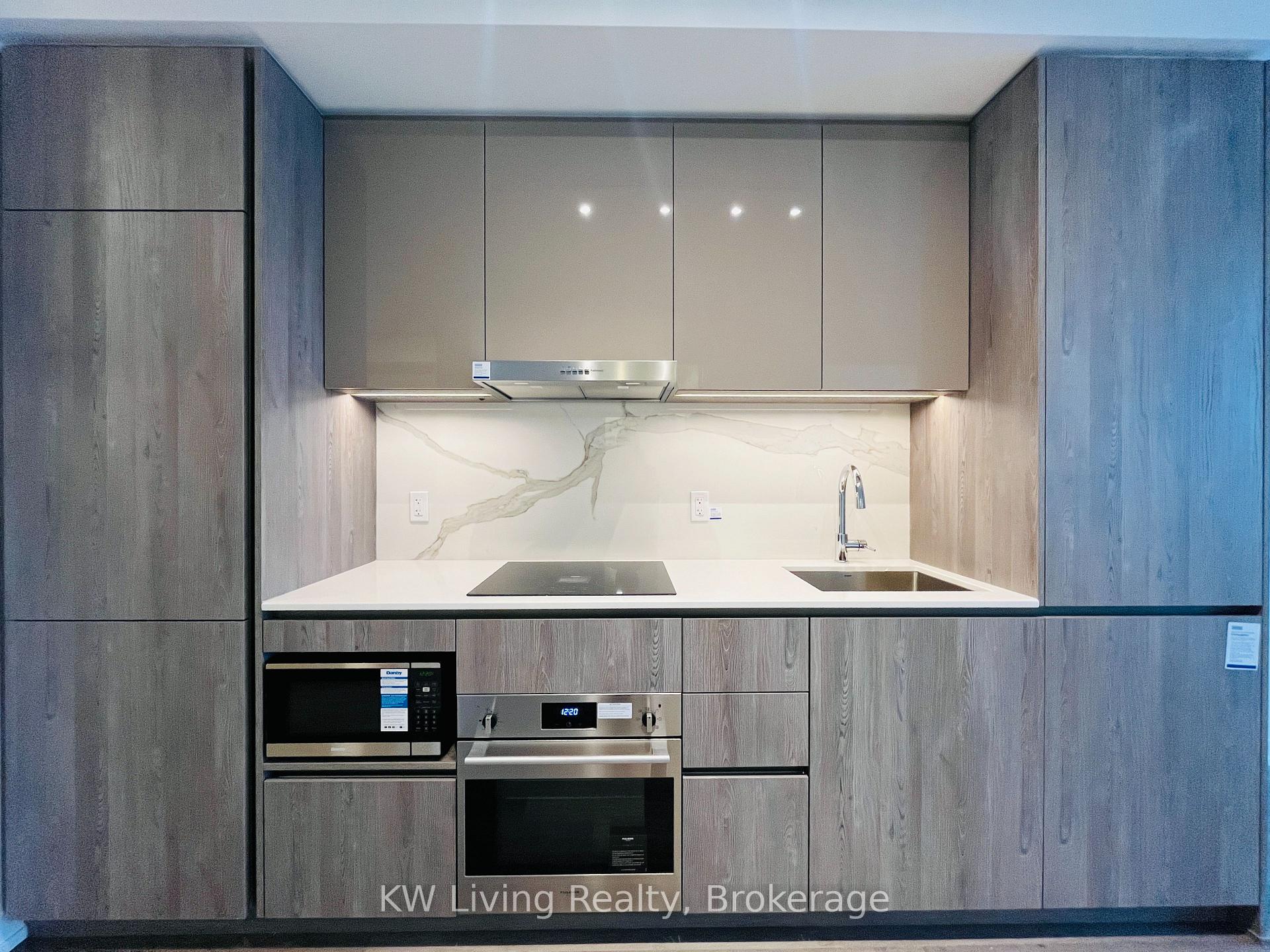 Photo 4 of Unit 1111, 8 Interchange Way, Vaughan, Vaughan Corporate Centre — HOMEH