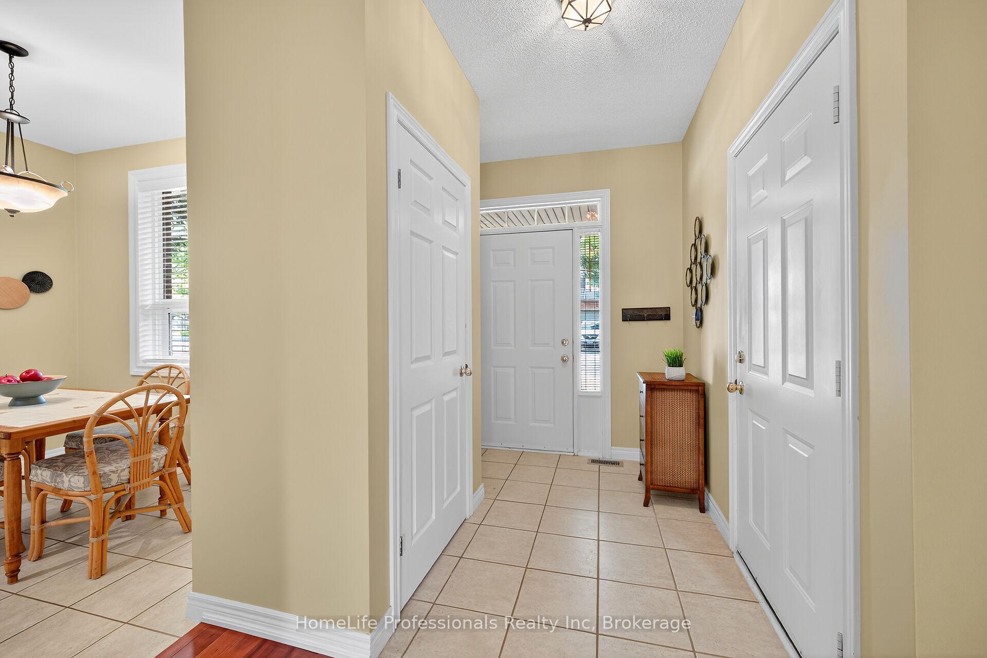 Photo 6 of Unit 28, 52 Twentyplace Boulevard, Hamilton, Twenty Place — HOMEH