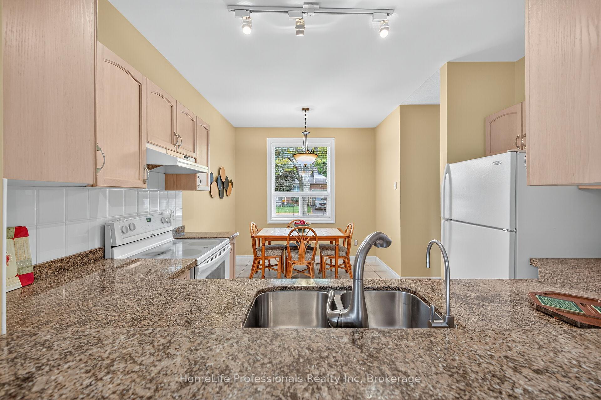 Photo 11 of Unit 28, 52 Twentyplace Boulevard, Hamilton, Twenty Place — HOMEH