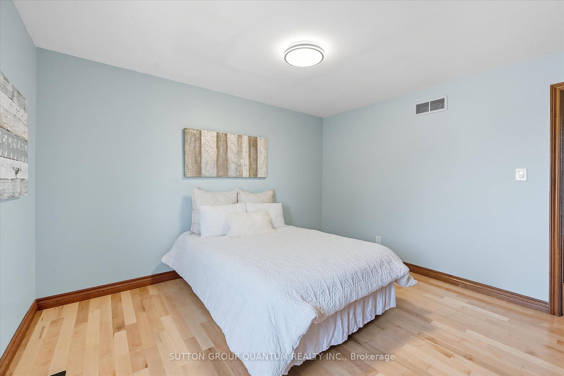 Photo 33 of 729 Winston Road, Grimsby, Grimsby Beach — HOMEH