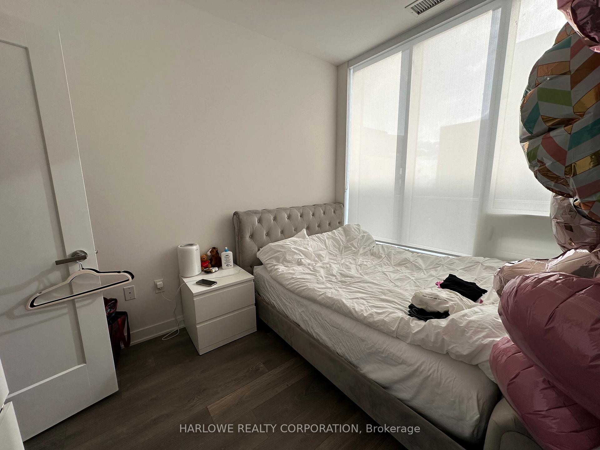 Photo 4 of Unit Ph05, 99 Broadway Avenue, Toronto, Mount Pleasant West — HOMEH