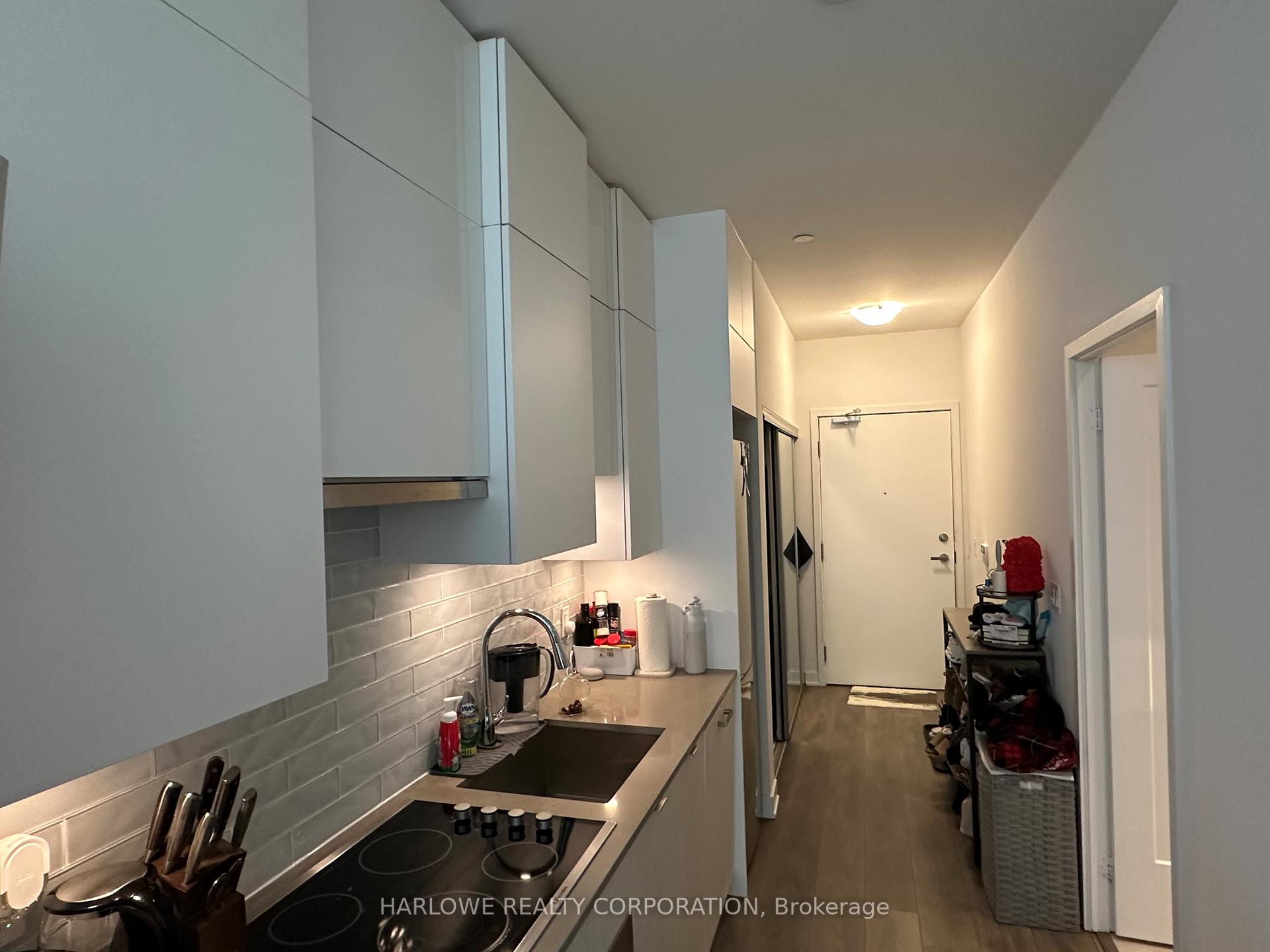 Photo 7 of Unit Ph05, 99 Broadway Avenue, Toronto, Mount Pleasant West — HOMEH