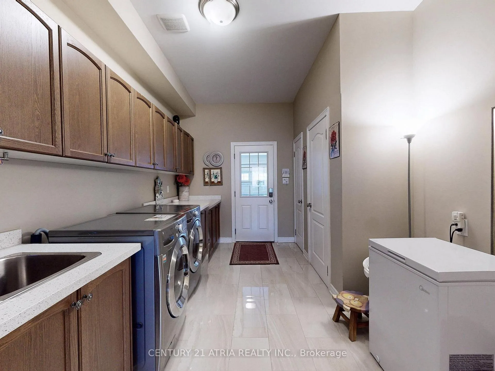 Photo 24 of 2 Colonel George Mclaren Drive, Markham, Victoria Square — HOMEH