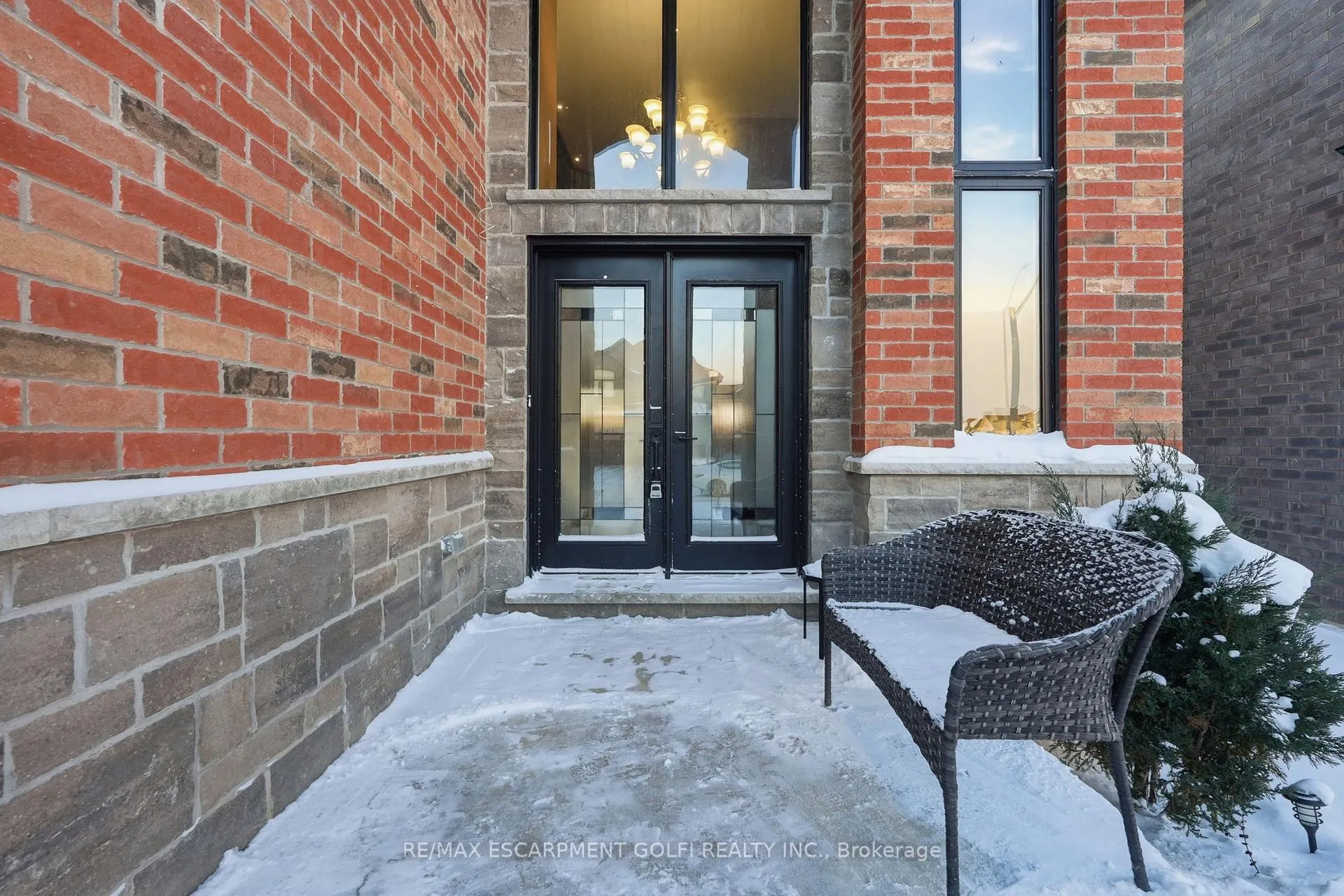Photo 4 of 83 Homestead Way, Thorold, Rolling Meadows — HOMEH