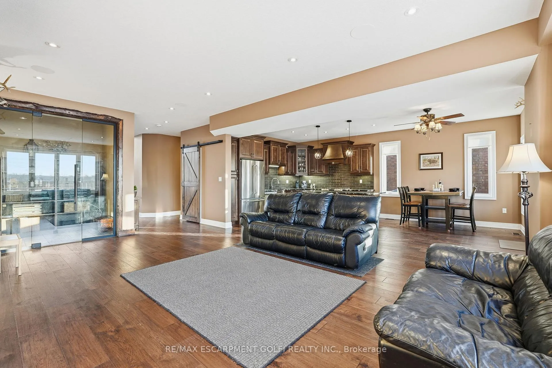 Photo 10 of 83 Homestead Way, Thorold, Rolling Meadows — HOMEH