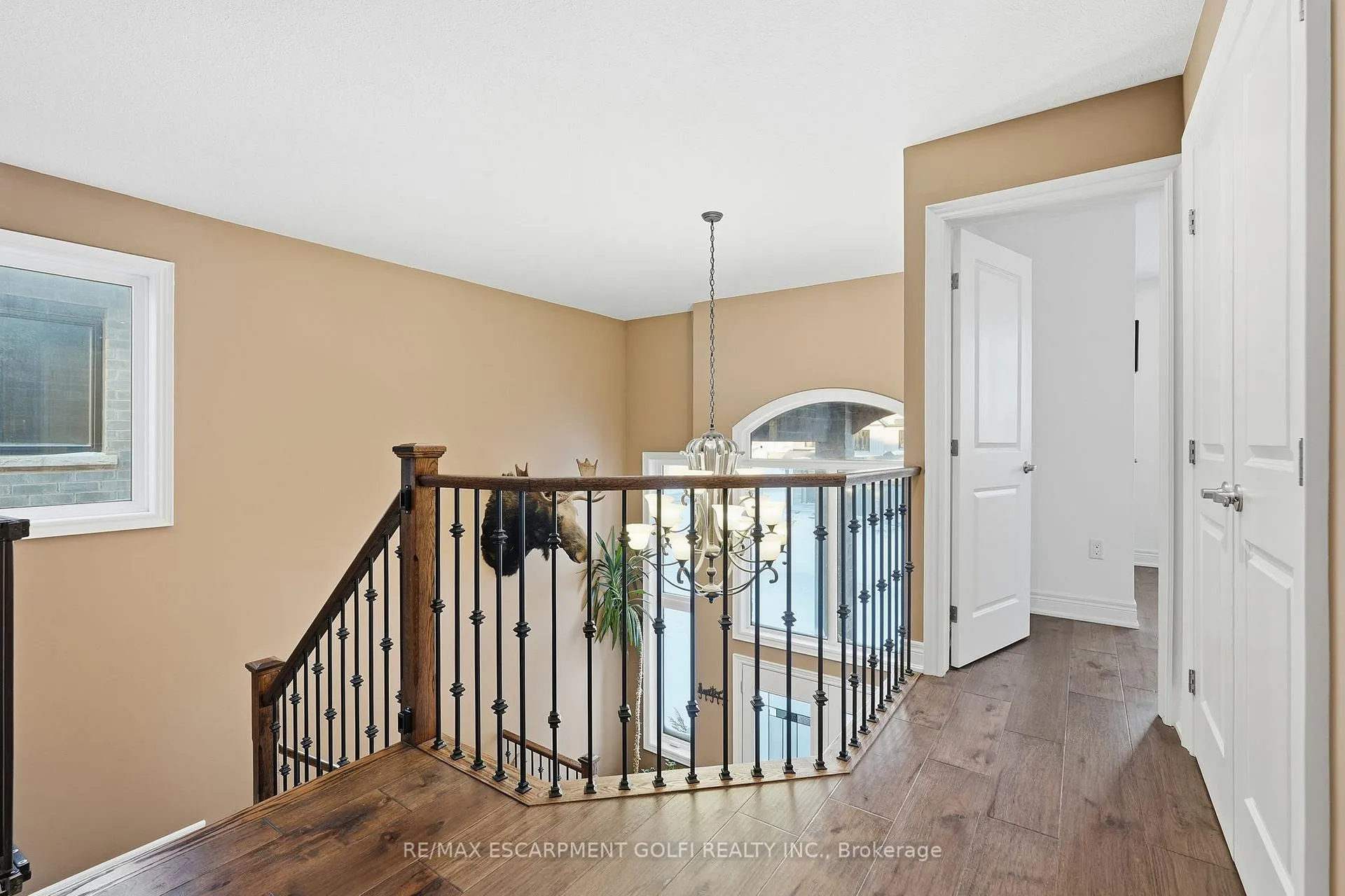 Photo 18 of 83 Homestead Way, Thorold, Rolling Meadows — HOMEH