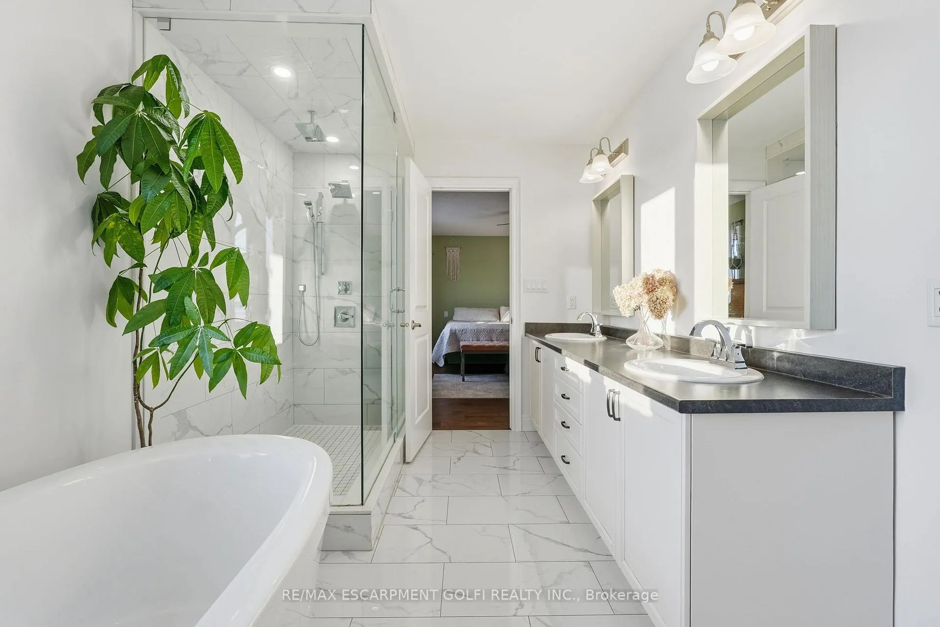 Photo 22 of 83 Homestead Way, Thorold, Rolling Meadows — HOMEH