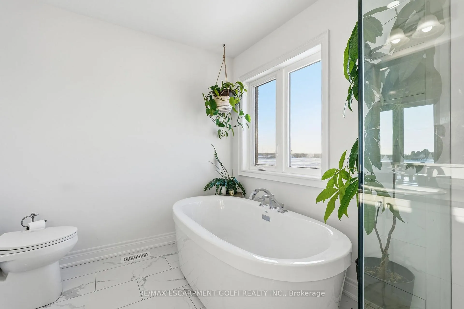 Photo 23 of 83 Homestead Way, Thorold, Rolling Meadows — HOMEH