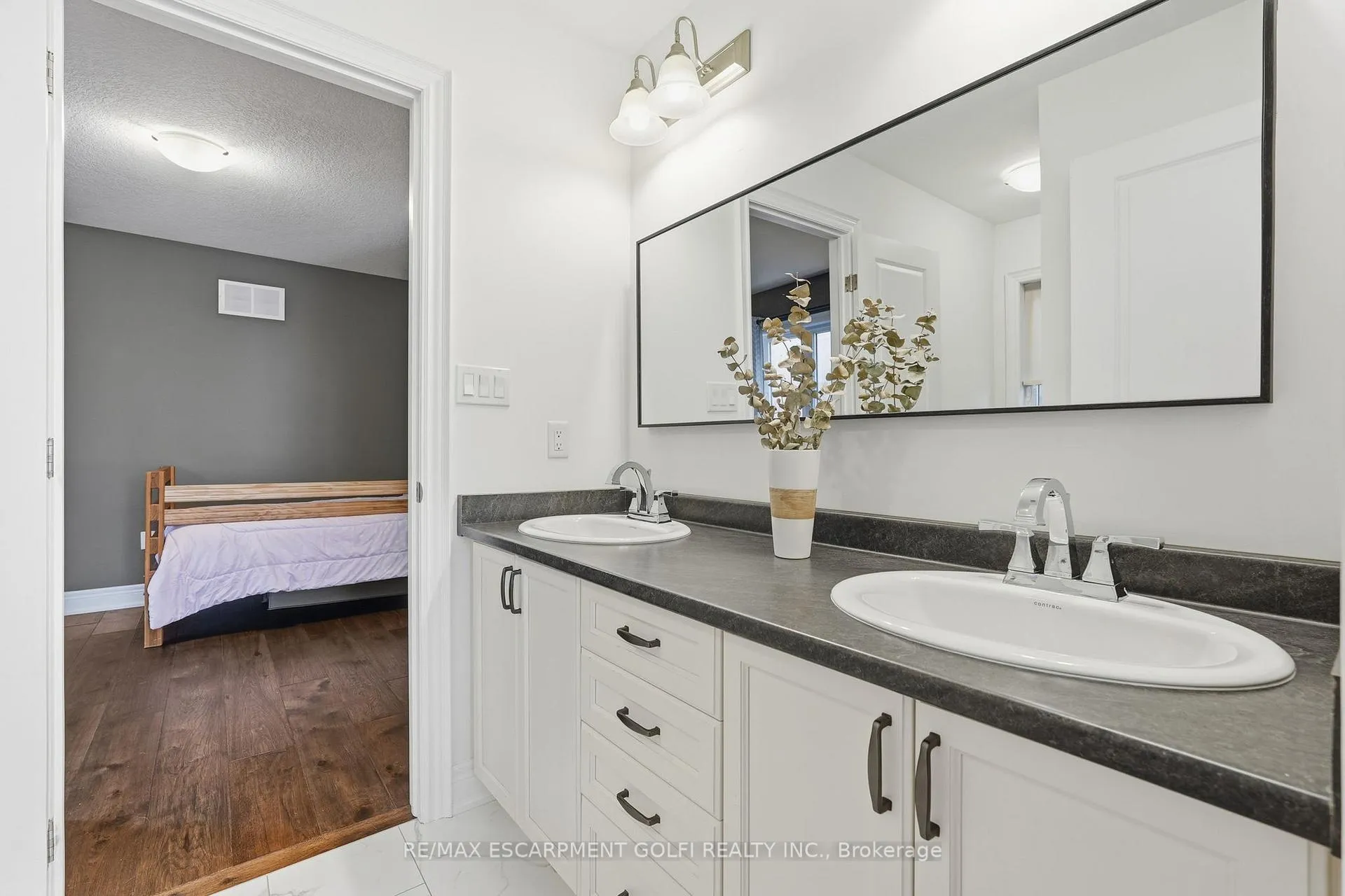 Photo 27 of 83 Homestead Way, Thorold, Rolling Meadows — HOMEH