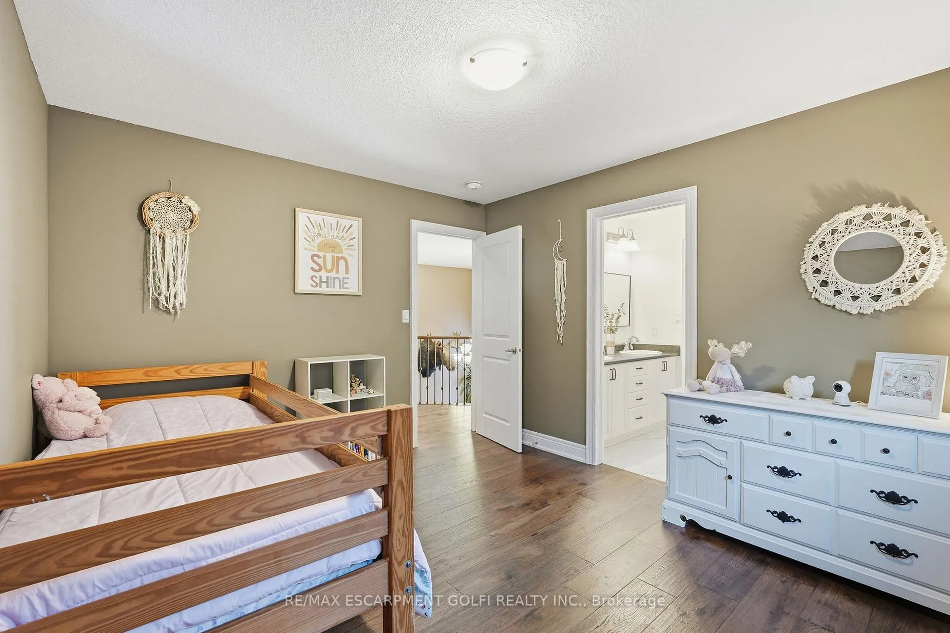 Photo 29 of 83 Homestead Way, Thorold, Rolling Meadows — HOMEH
