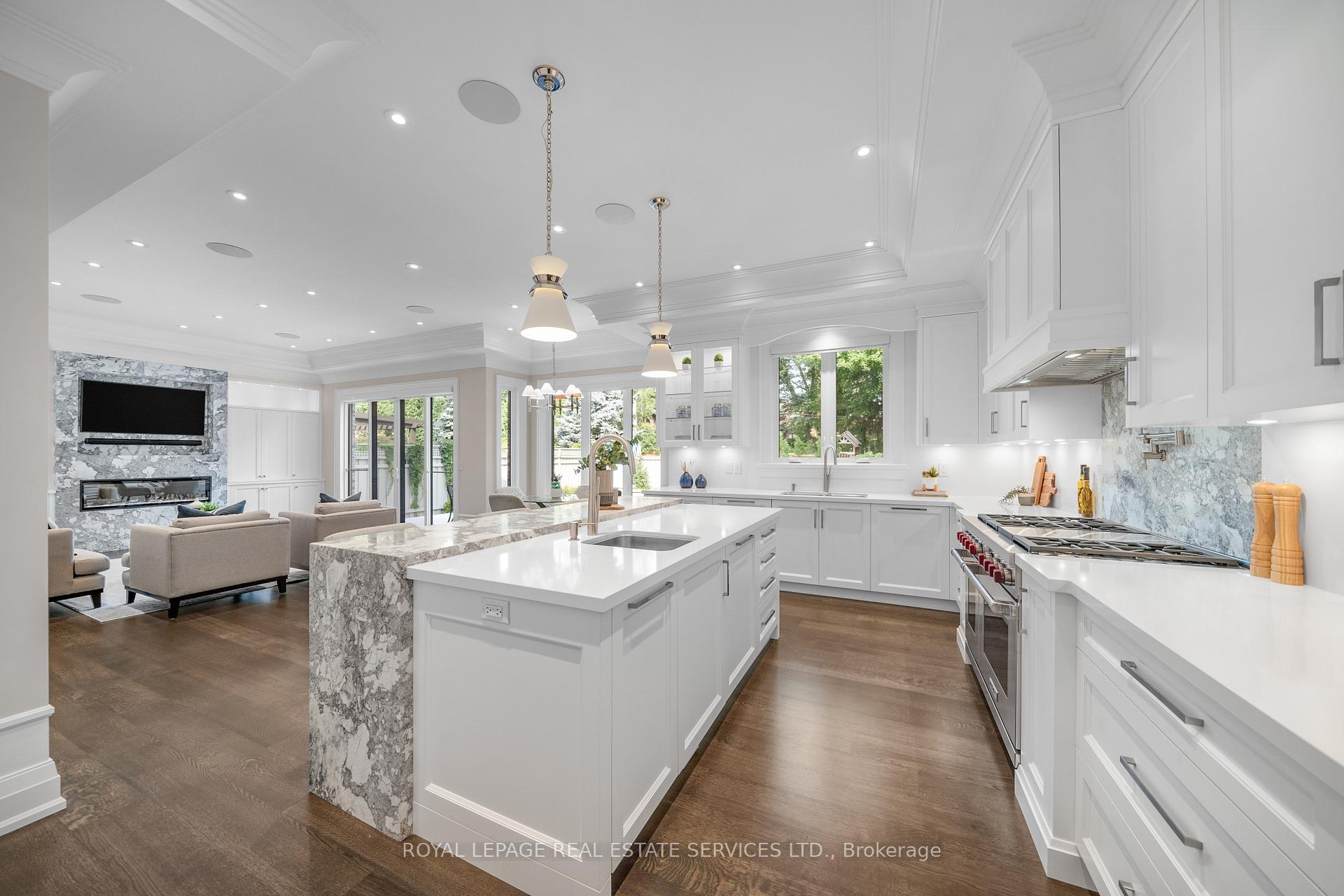 Photo 11 of 83 Kimbark Boulevard, Toronto, Bedford Park-Nortown — HOMEH