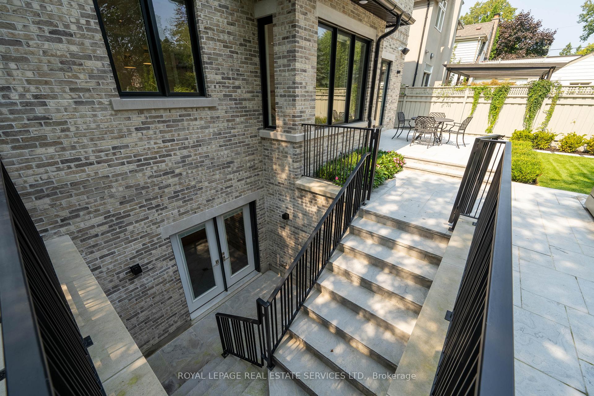 Photo 37 of 83 Kimbark Boulevard, Toronto, Bedford Park-Nortown — HOMEH