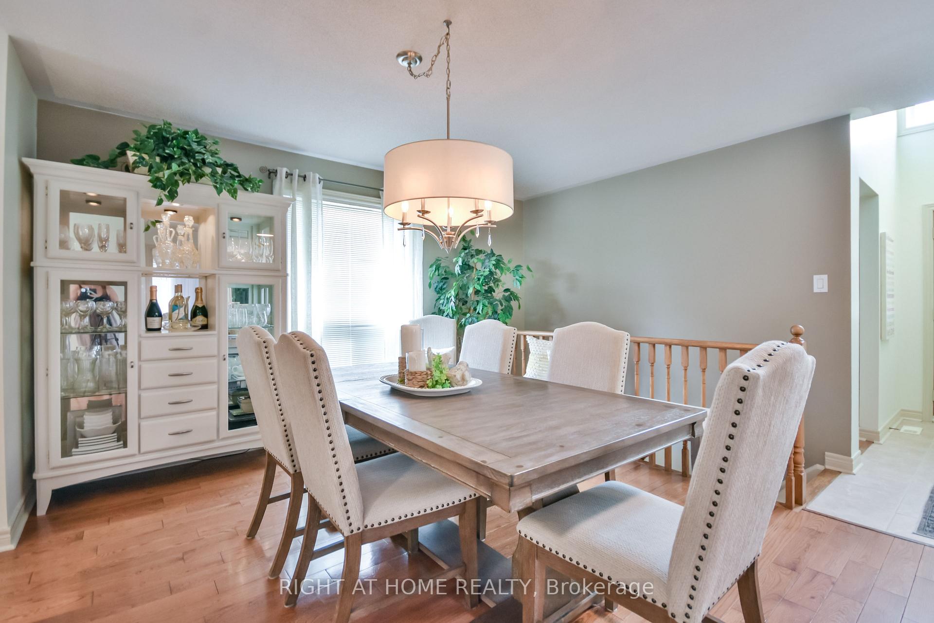 Photo 8 of 13 Couples Court, Barrie, East Bayfield — HOMEH