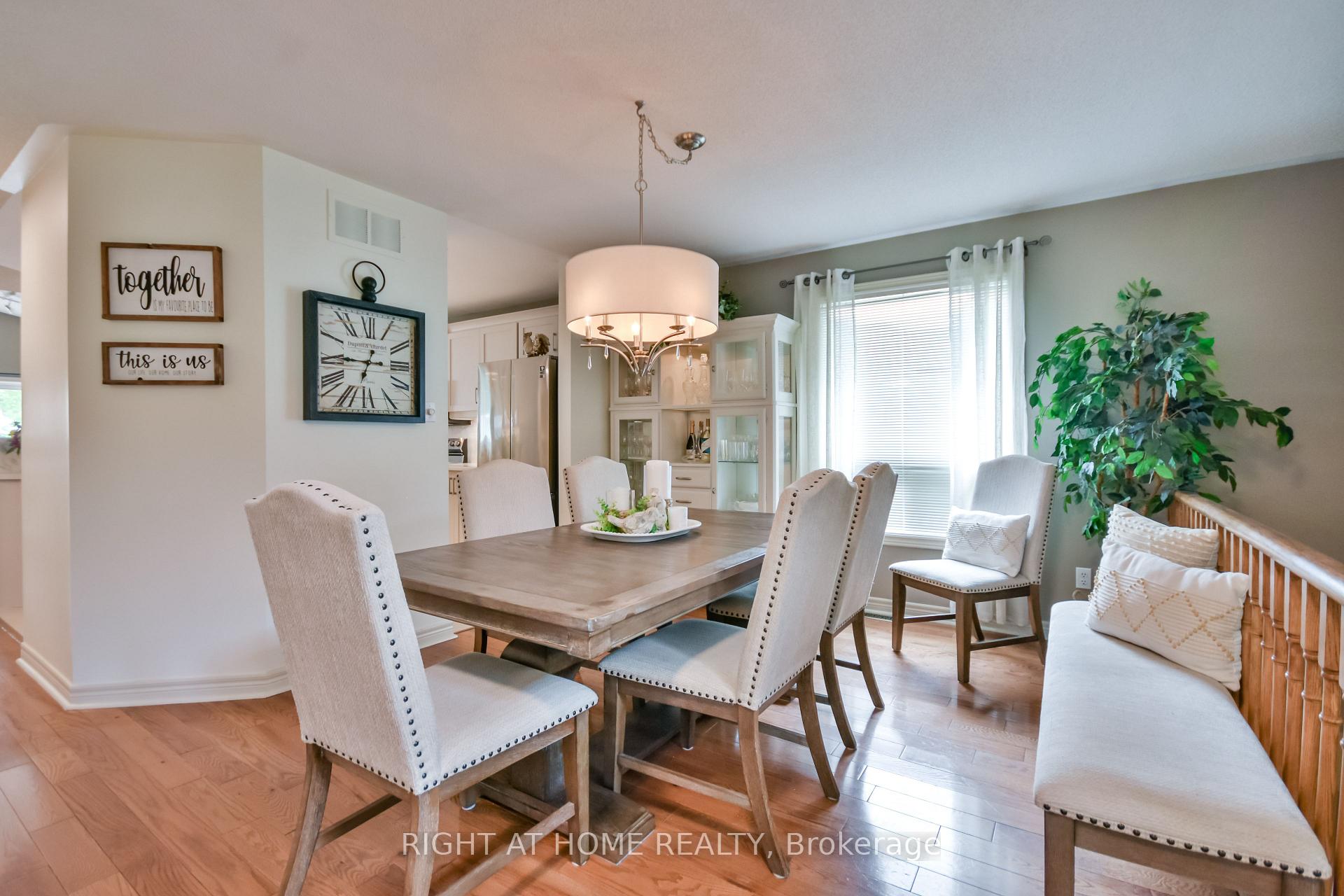 Photo 9 of 13 Couples Court, Barrie, East Bayfield — HOMEH