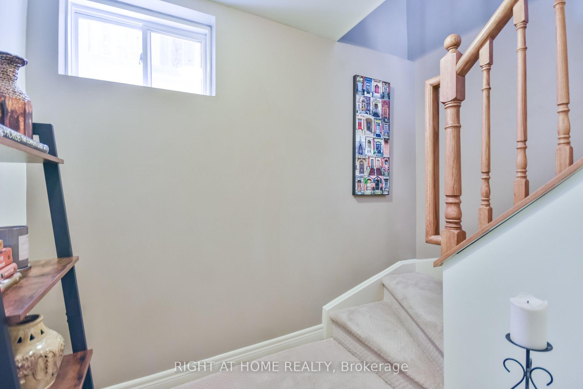 Photo 32 of 13 Couples Court, Barrie, East Bayfield — HOMEH