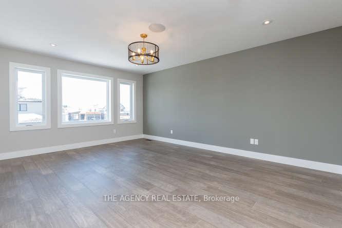 Photo 9 of 3126 Regiment Road W, London, South V — HOMEH