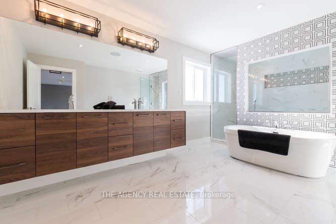 Photo 11 of 3126 Regiment Road W, London, South V — HOMEH