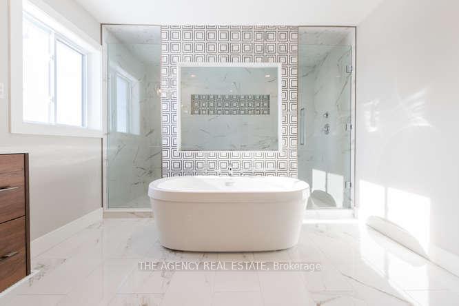 Photo 12 of 3126 Regiment Road W, London, South V — HOMEH