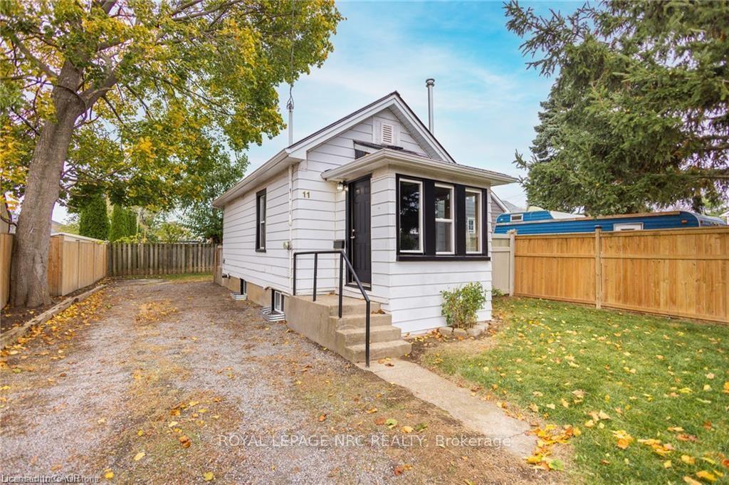 Photo 1 of 11 Perry Street, St. Catharines, Haig — HOMEH