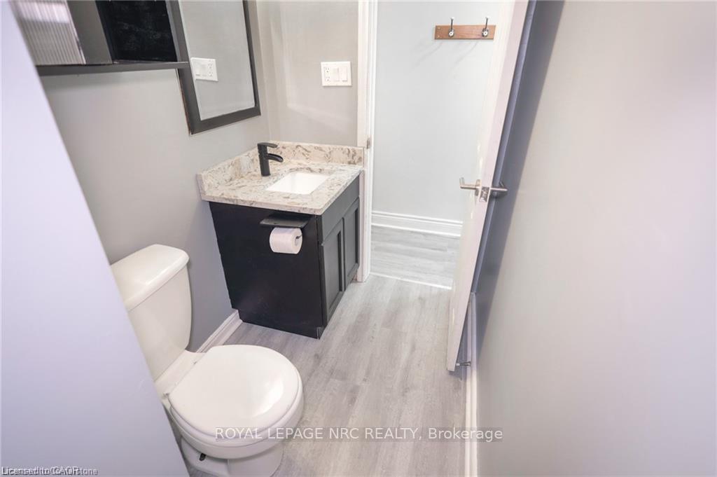 Photo 8 of 11 Perry Street, St. Catharines, Haig — HOMEH