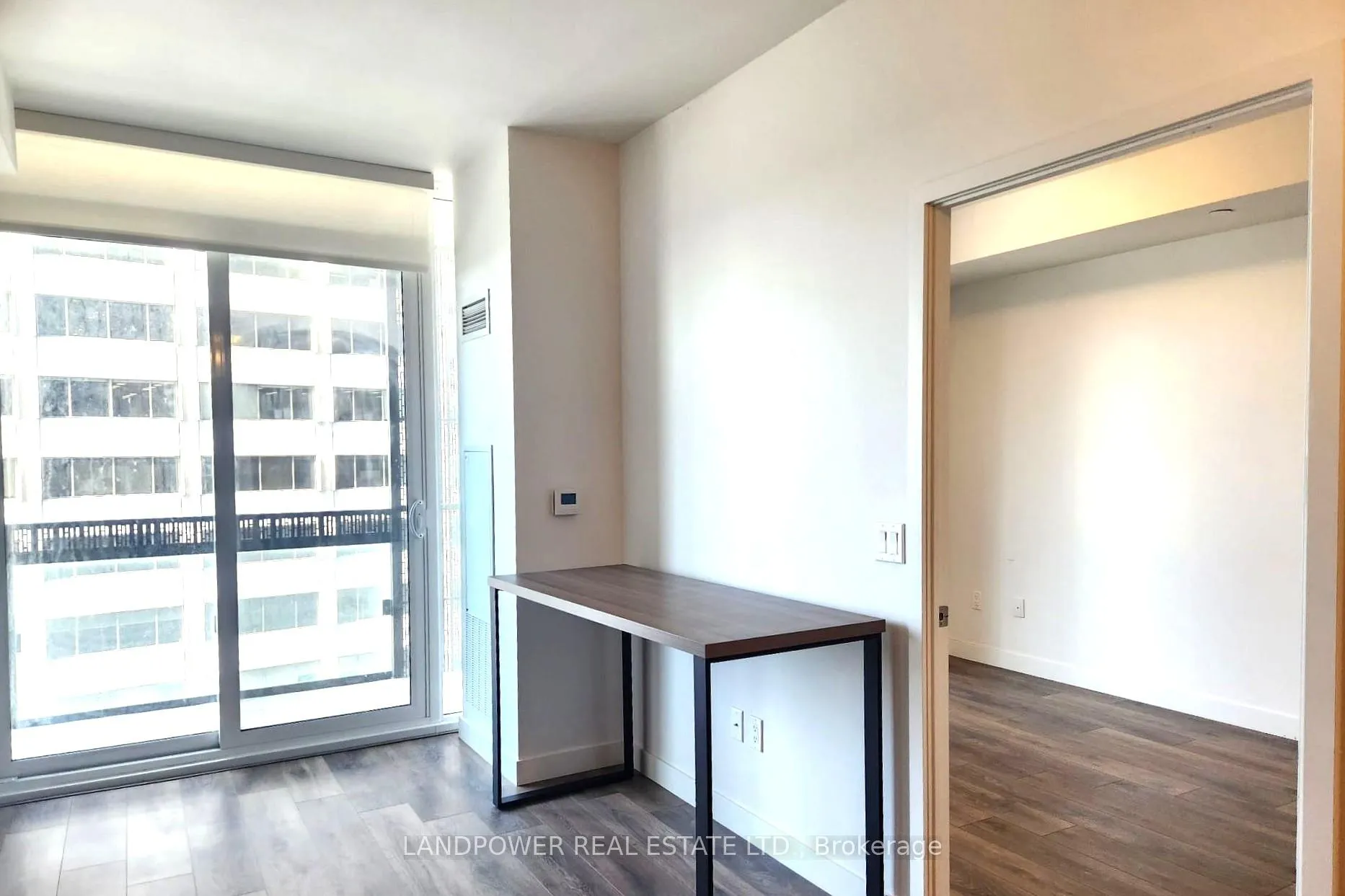 Photo 11 of Unit 1104, 8 Eglinton Avenue E, Toronto, Mount Pleasant West — HOMEH