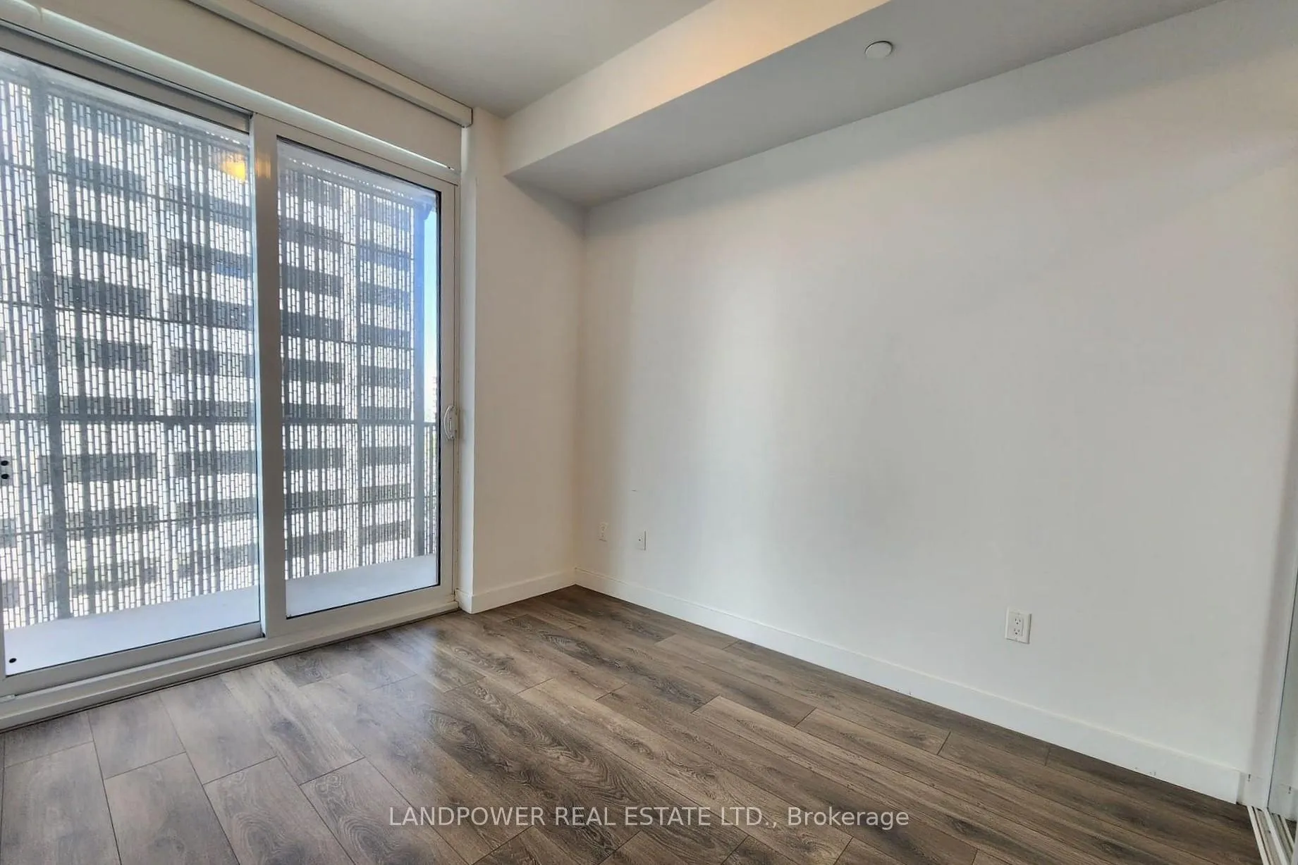 Photo 13 of Unit 1104, 8 Eglinton Avenue E, Toronto, Mount Pleasant West — HOMEH