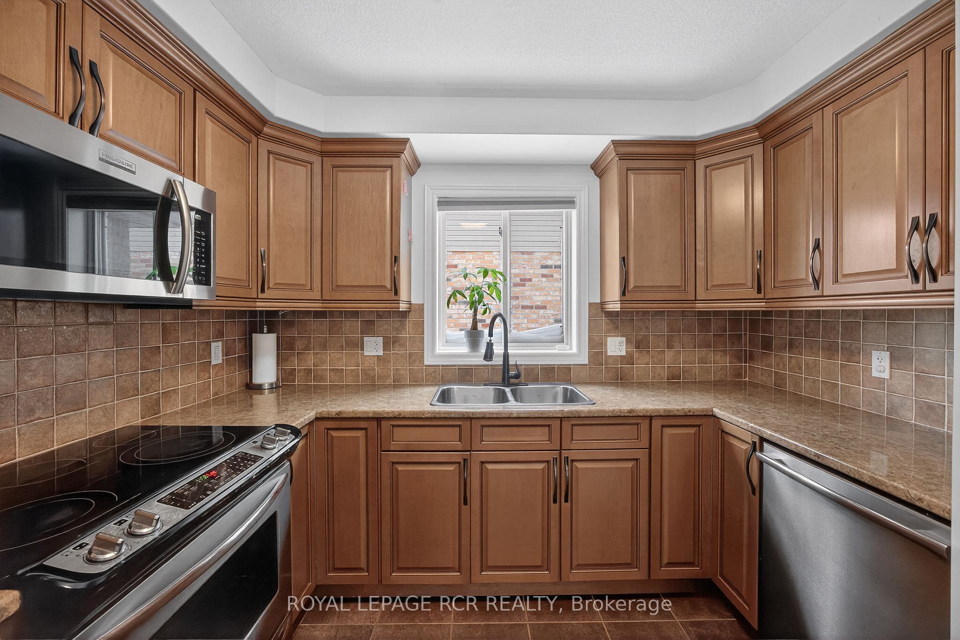 Photo 8 of 116 Shephard Avenue, New Tecumseth, Alliston — HOMEH
