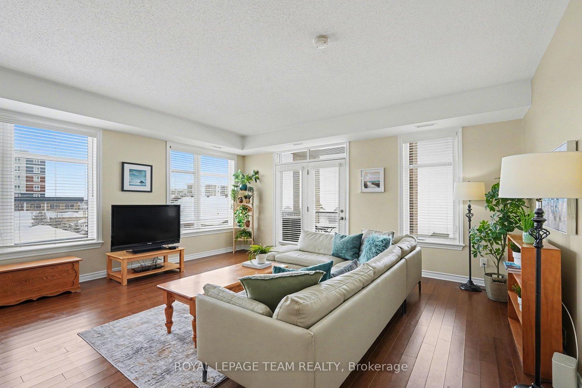 Photo 8 of Unit 202, 220 Janka Private, Ottawa, Kanata - Emerald Meadows/Trailwest — HOMEH