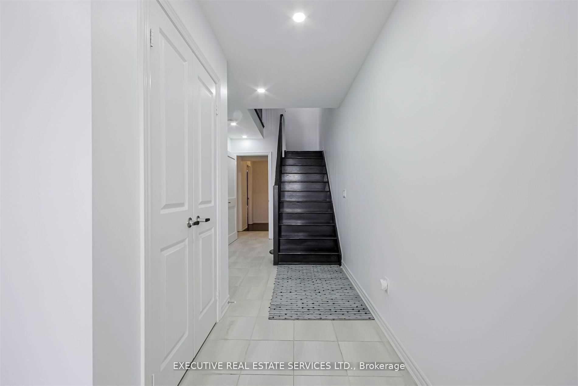 Photo 4 of Unit 4, (Basement) 50 Edinburgh Drive, Brampton, Bram West — HOMEH